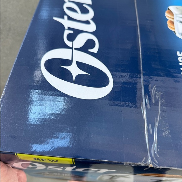 New in box! ~ Oster 4 Slice Toaster - Picture 3 of 4